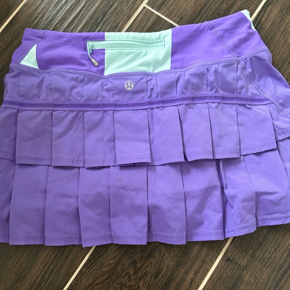 3 LULULEMON SKIRTS - Picture 5 of 7